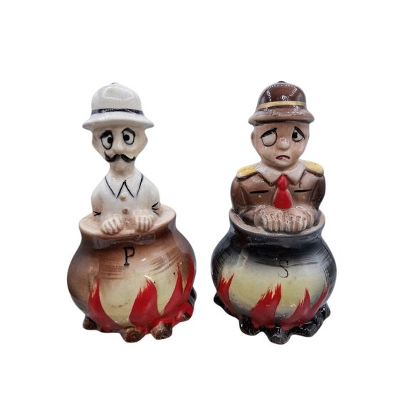 Stanley & Livingston Explorer Cannibal Cauldron Salt Pepper Shakers, Vintage Jap - Picture 1 of 5